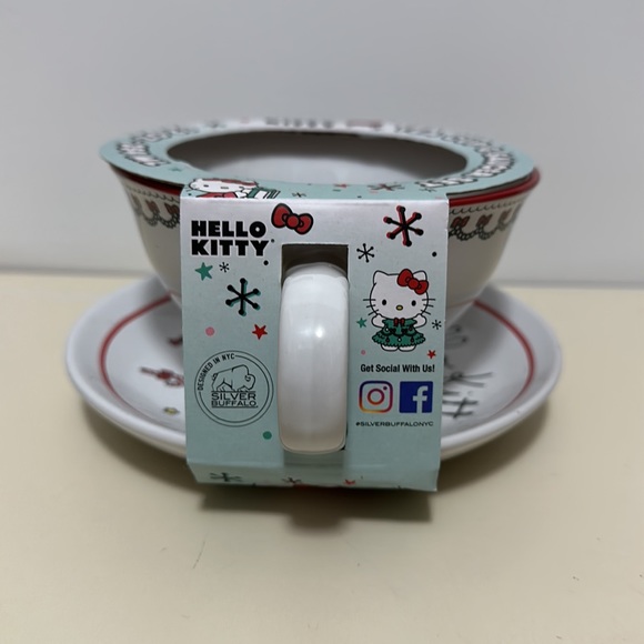 Christmas hello kitty glass tea set - Picture 3 of 3